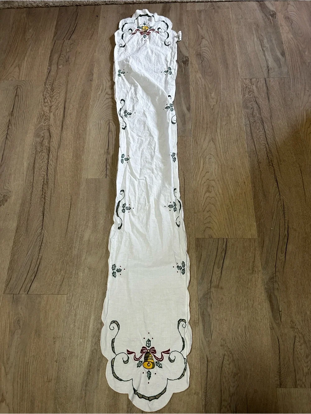 Embroidered White Linen Runner with Floral Accents